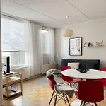 Apartman With Patio, Free Parking & Sauna!