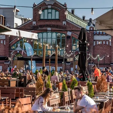 City Studio With Patio, Free Parking & Sauna! *