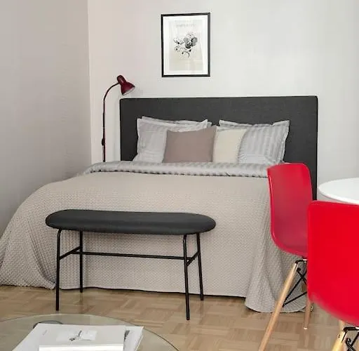 Appartement City Studio With Patio, Free Parking & Sauna! *