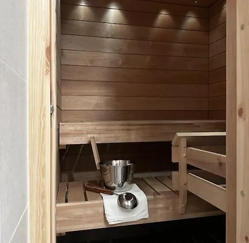 Appartement City Studio With Patio, Free Parking & Sauna! *