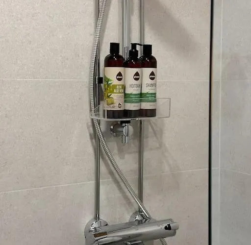 City Studio With Patio, Free Parking & Sauna! Appartement *